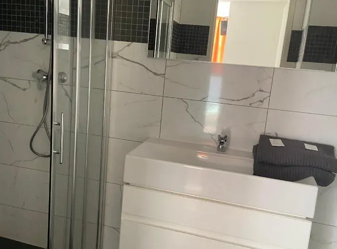 Amal Aparthotel Talence